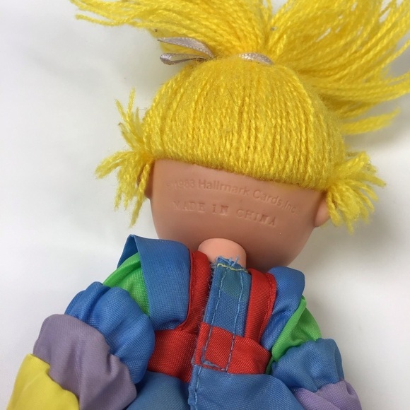 Vintage 1983 Hallmark Rainbow Bright Doll. - Picture 9 of 9